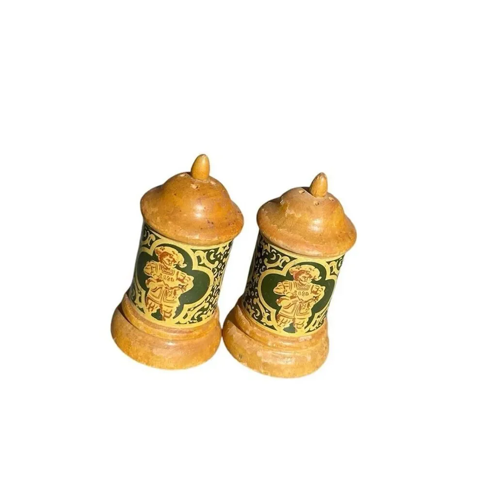 VTG 1950’s Beer Stein Salt and Pepper Shaker Light Oak Wood Cork Bottom 3.25